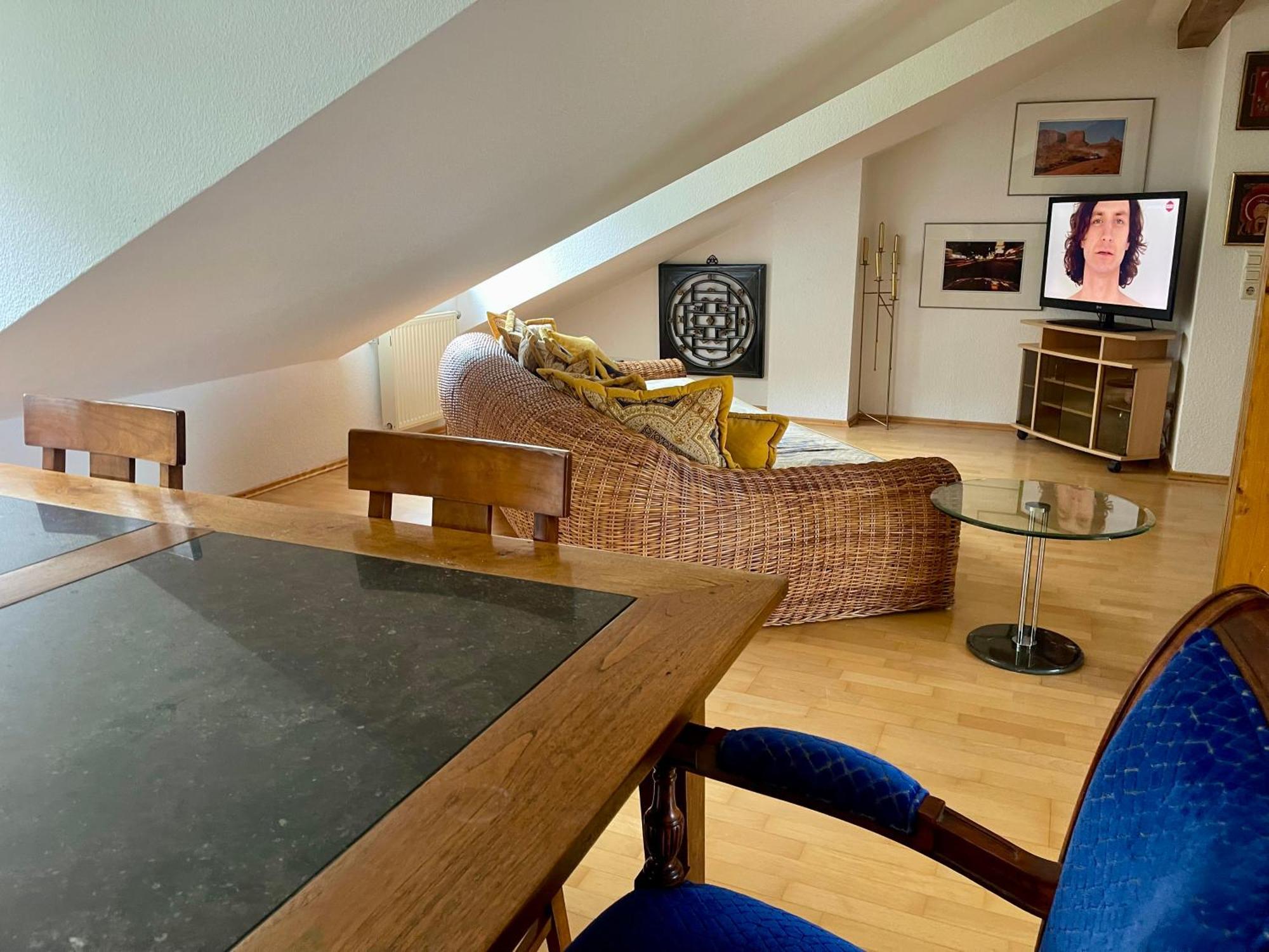 Wunderschoenes Grosses 3 Zimmer Apartament Zentrum Goldstadt Familienfreundlich Mit Garage Pforzheim Dış mekan fotoğraf